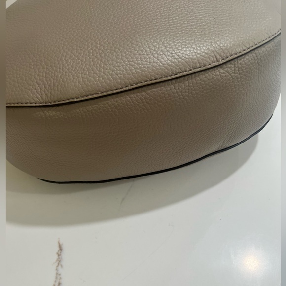 NWT Tory Burch Thea Pebble Grey Bucket Hobo Bag - Picture 5 of 7